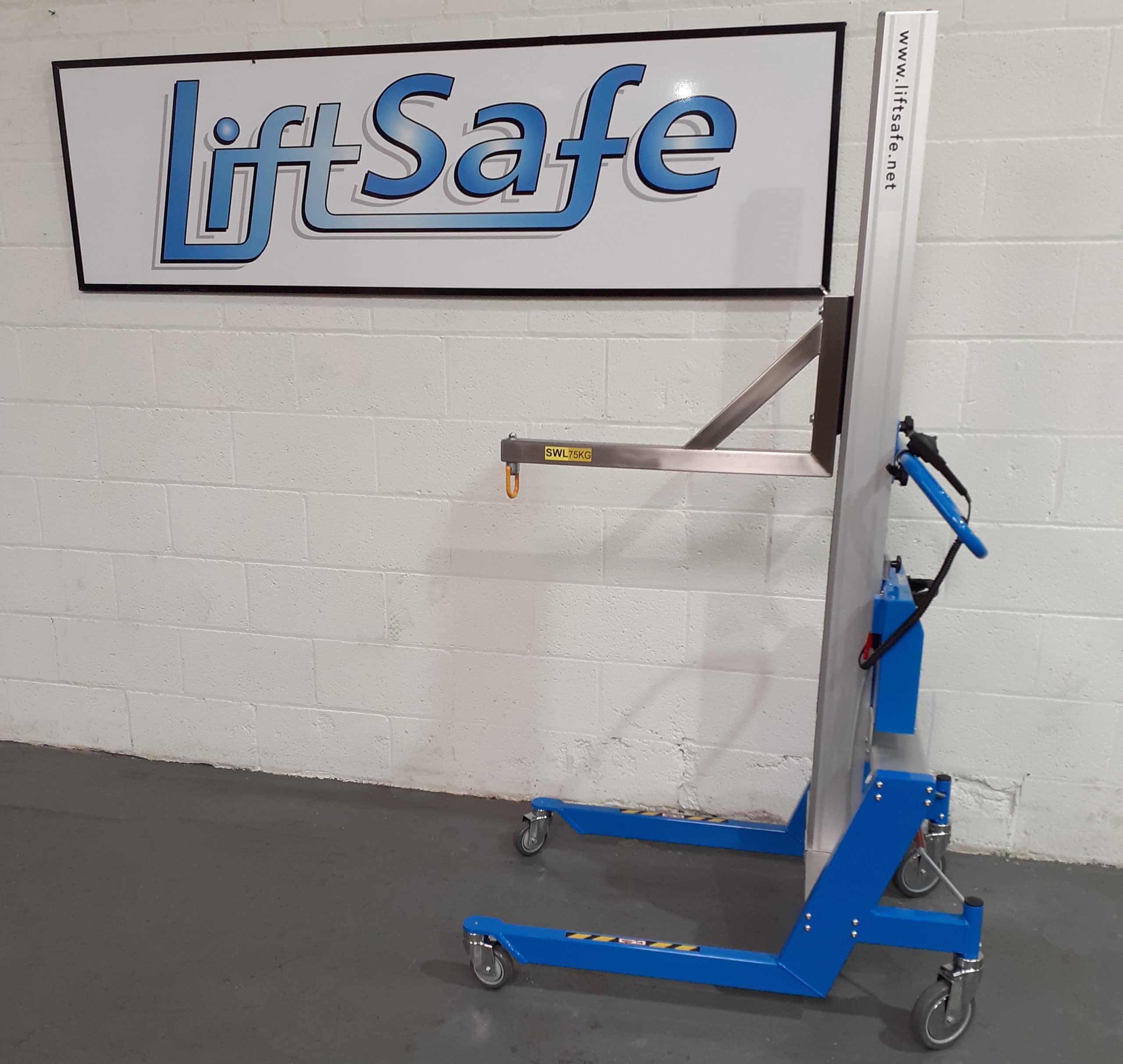 Scientific Instrumentation Company Takes Delivery of Lifting Equipment from Lift Safe