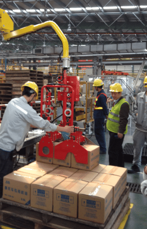 Overhead Vacuum Handling for Box Handling