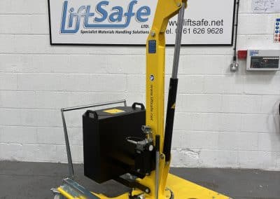 Another day, another counterbalanced crane heading out to support safer and more efficient lifting operations!